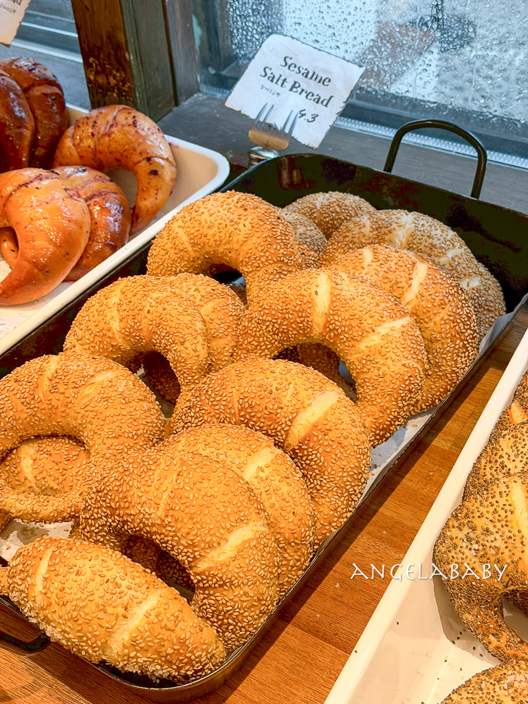 首爾聖水洞必吃鹽牛角麵包『Beton』拔絲脆皮牛角麵包 @梅格(Angelababy)享樂日記
