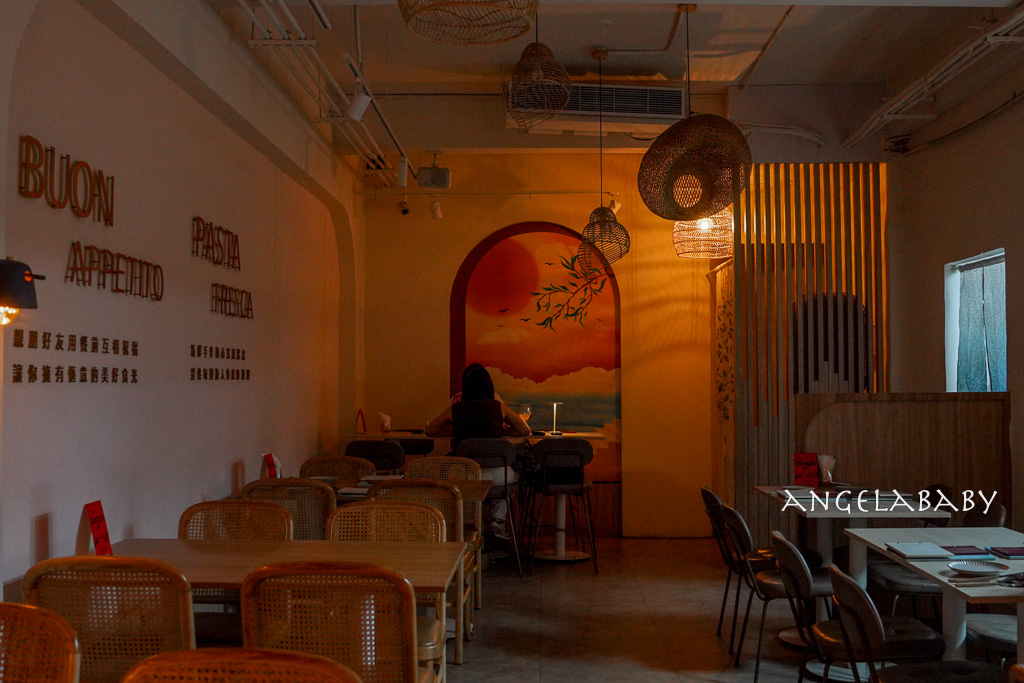 板橋府中站美食『Buon Pasta & Bar – 現代義式料理』好吃手作義大利麵、cp值超高牛排 @梅格(Angelababy)享樂日記
