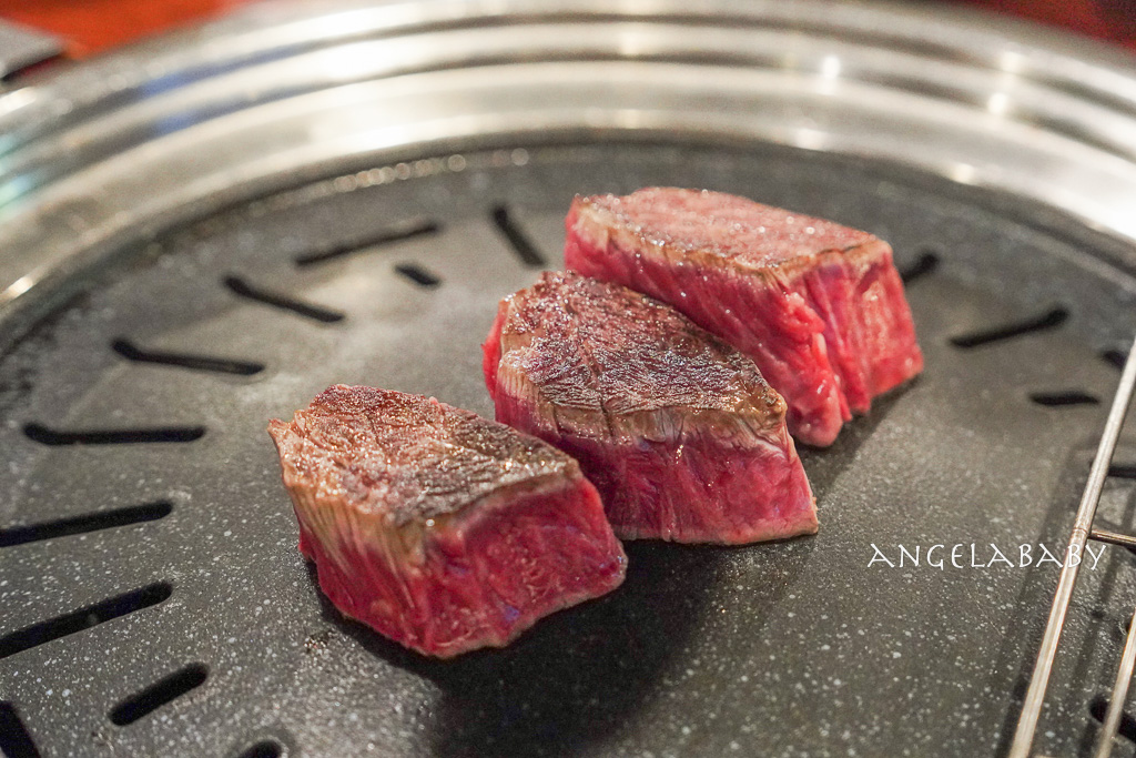 江南烤肉推薦『삼육가 본점』刀功肉質服務都很強的韓國烤肉、新論峴站3號出口 @梅格(Angelababy)享樂日記