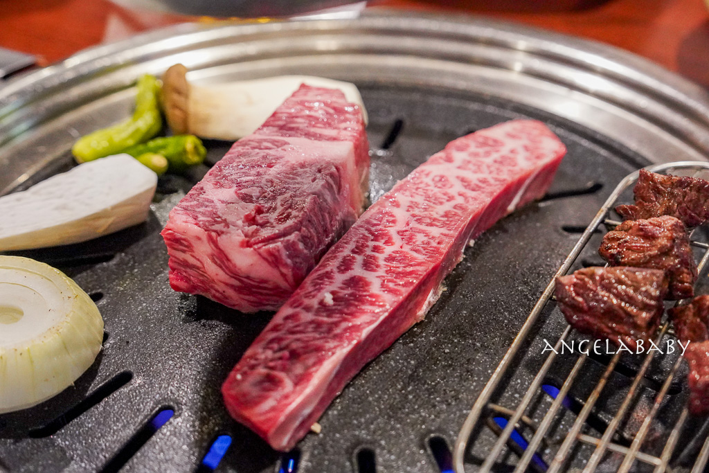 江南烤肉推薦『삼육가 본점』刀功肉質服務都很強的韓國烤肉、新論峴站3號出口 @梅格(Angelababy)享樂日記