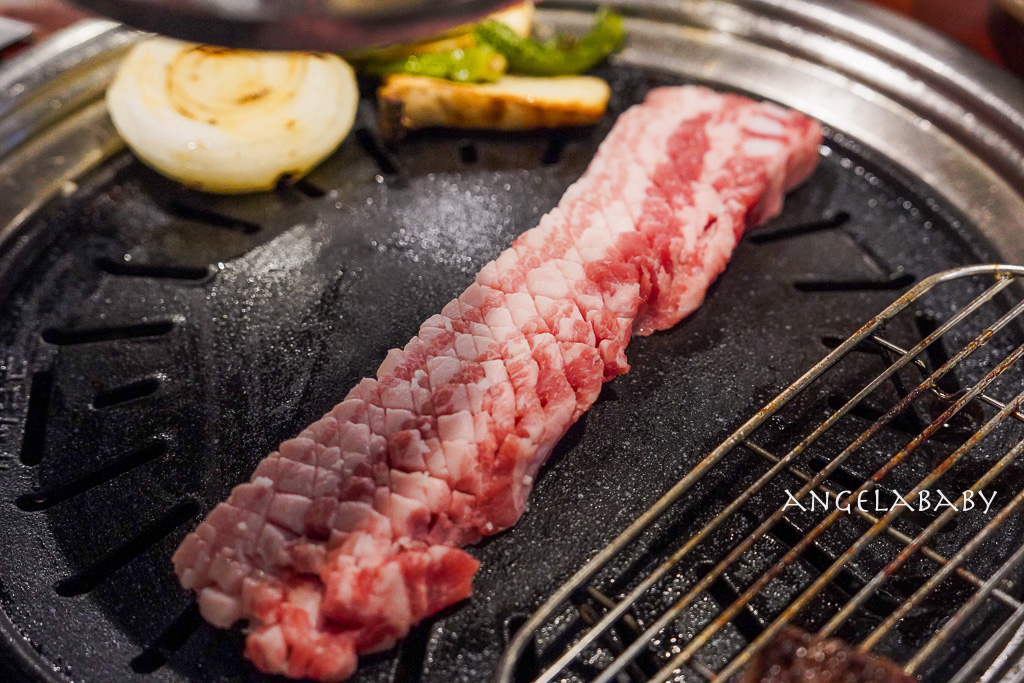 江南烤肉推薦『삼육가 본점』刀功肉質服務都很強的韓國烤肉、新論峴站3號出口 @梅格(Angelababy)享樂日記