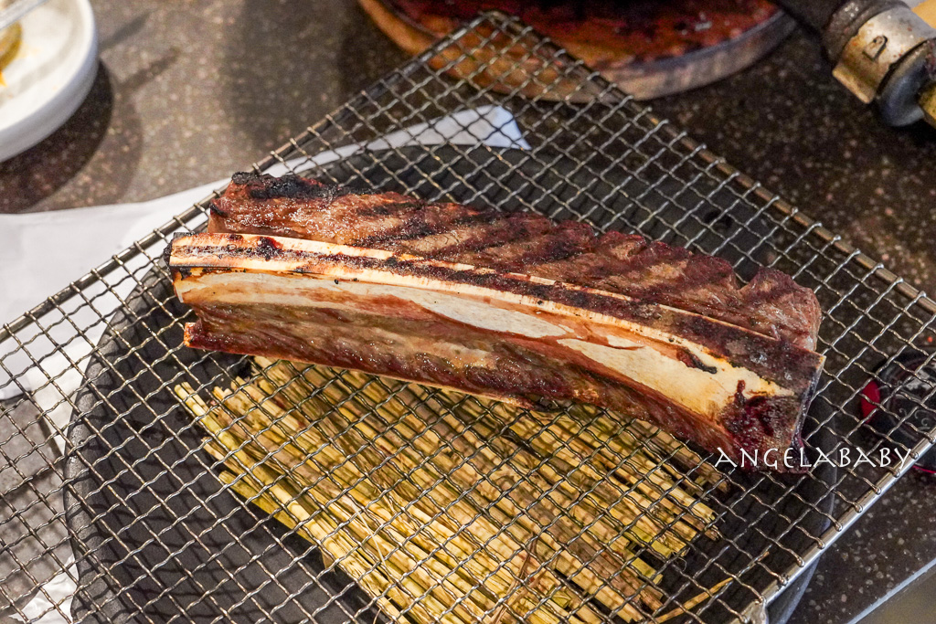 弘大烤肉『木爐館목로곽』菜單、肉質超好又不貴小菜免費吃到飽、全程免動手 @梅格(Angelababy)享樂日記