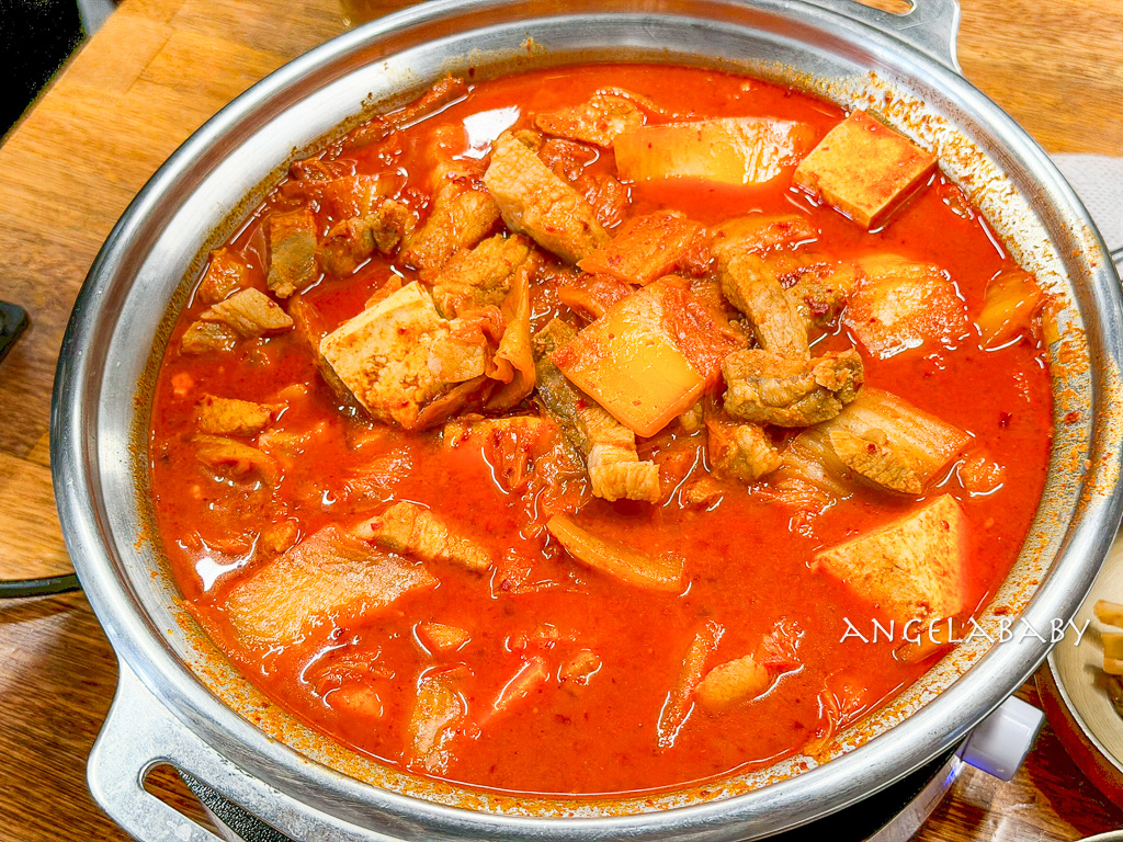 首爾藥令市場美食(서울약령시장)『Yunga’s清麴酱윤가네청국장』超夠味泡菜豬肉鍋 @梅格(Angelababy)享樂日記 首爾藥令市場美食(서울약령시장)『Yunga’s清麴酱윤가네청국장』超夠味泡菜豬肉鍋 @梅格(Angelababy)享樂日記