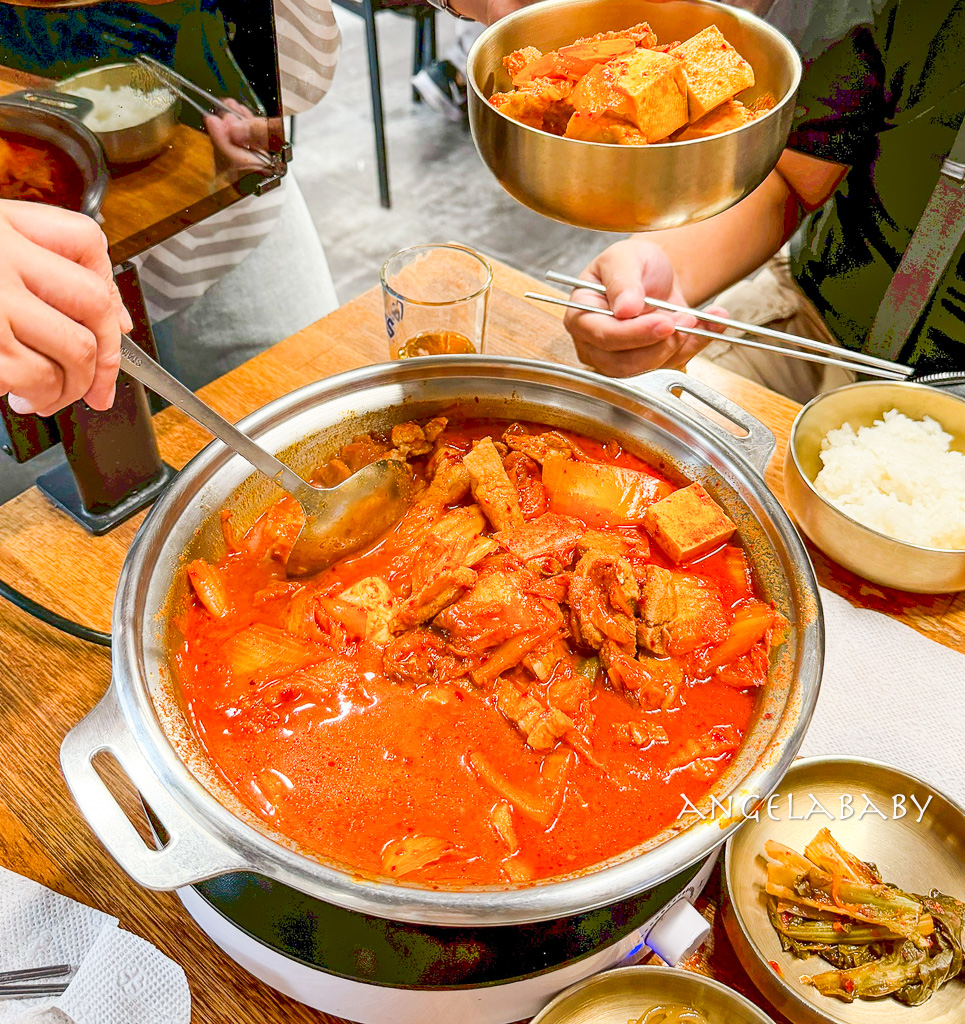 首爾藥令市場美食(서울약령시장)『Yunga’s清麴酱윤가네청국장』超夠味泡菜豬肉鍋 @梅格(Angelababy)享樂日記 首爾藥令市場美食(서울약령시장)『Yunga’s清麴酱윤가네청국장』超夠味泡菜豬肉鍋 @梅格(Angelababy)享樂日記