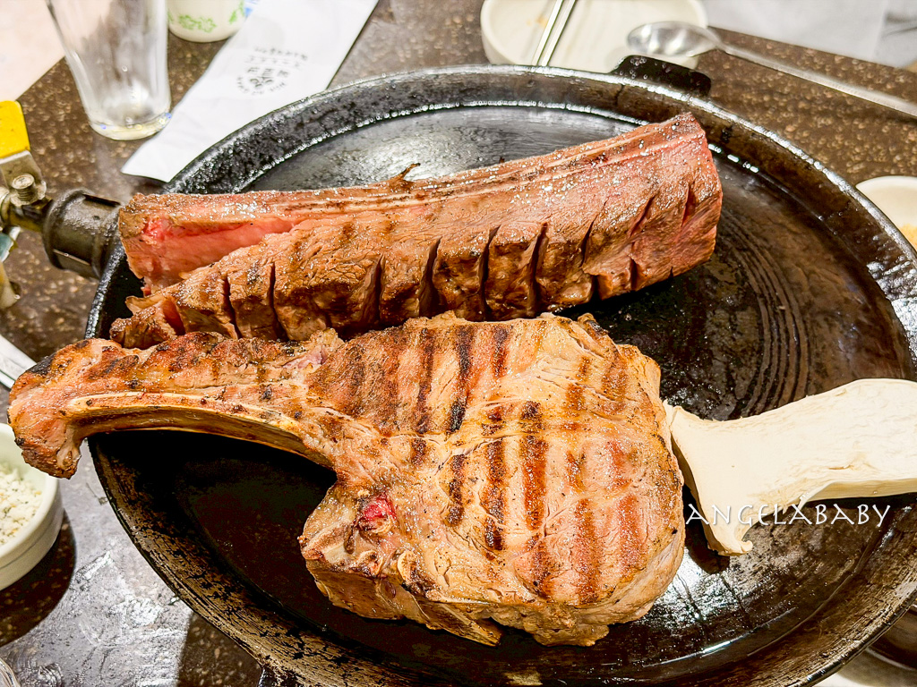 弘大烤肉『木爐館목로곽』菜單、肉質超好又不貴小菜免費吃到飽、全程免動手 @梅格(Angelababy)享樂日記