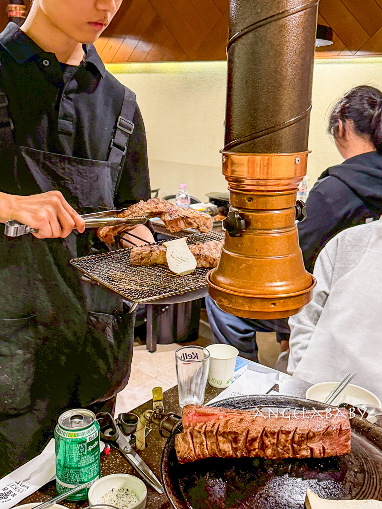 弘大烤肉『木爐館목로곽』菜單、肉質超好又不貴小菜免費吃到飽、全程免動手 @梅格(Angelababy)享樂日記