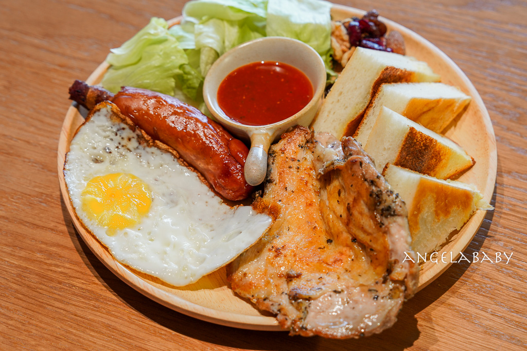 士林站新開幕森林系咖啡廳『芙塔咖啡FRUTTA CAFE 早午餐 水果咖啡 義式料理餐廳』菜單、士林早午餐、寵物友善餐廳 @梅格(Angelababy)享樂日記