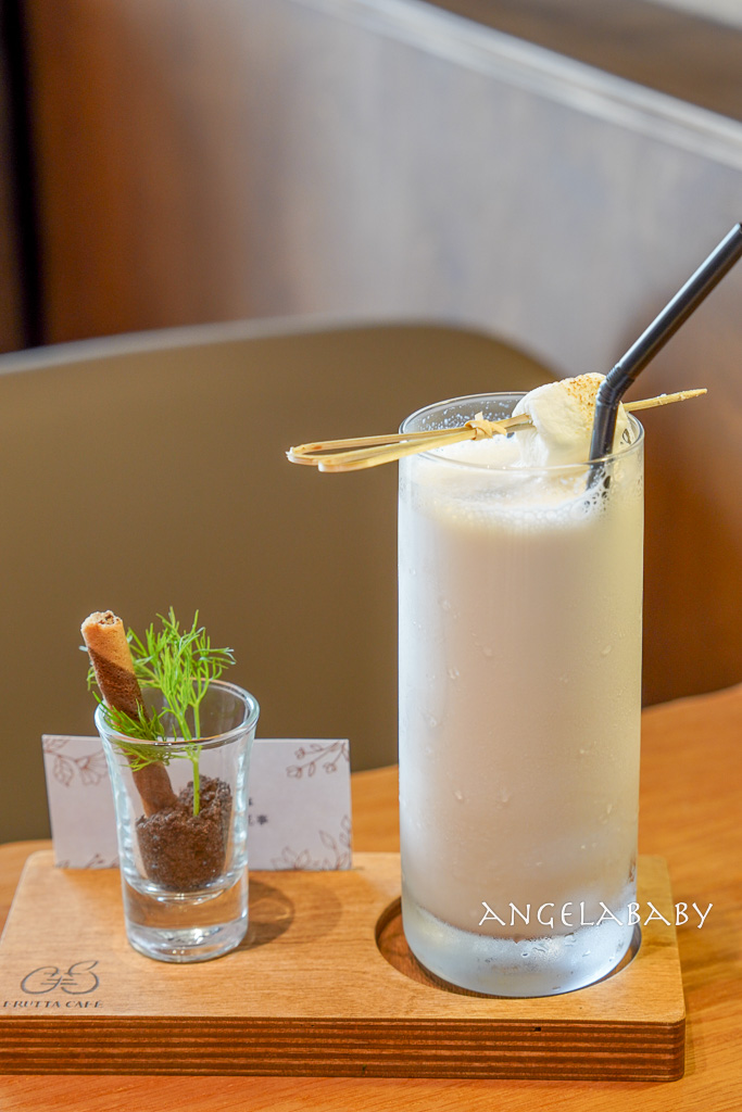 士林站新開幕森林系咖啡廳『芙塔咖啡FRUTTA CAFE 早午餐 水果咖啡 義式料理餐廳』菜單、士林早午餐、寵物友善餐廳 @梅格(Angelababy)享樂日記