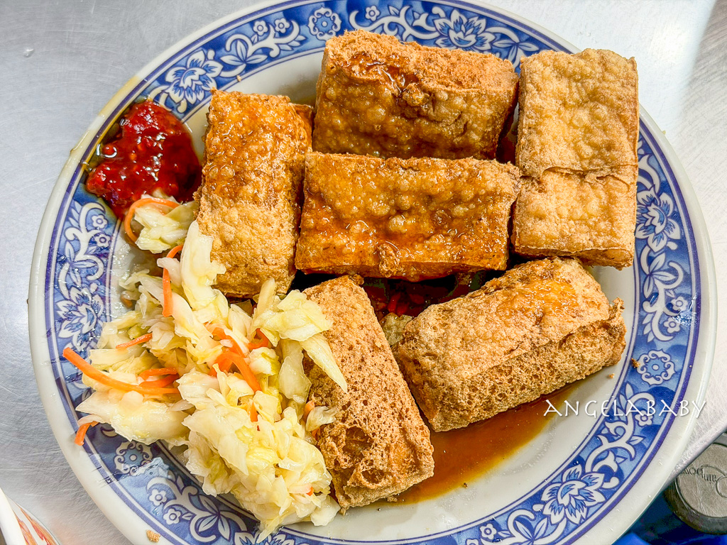 宜蘭羅東夜市美食『阿灶伯當歸羊肉湯』被羊肉湯耽誤的超強脆皮臭豆腐、阿灶伯菜單價格 @梅格(Angelababy)享樂日記