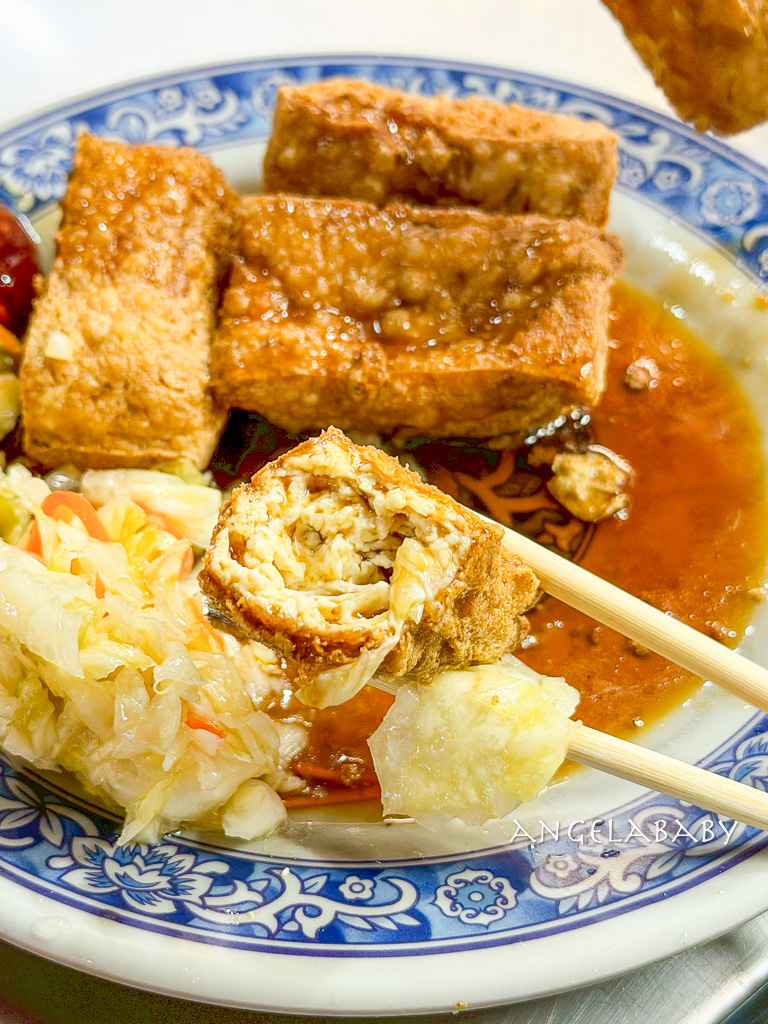 宜蘭羅東夜市美食『阿灶伯當歸羊肉湯』被羊肉湯耽誤的超強脆皮臭豆腐、阿灶伯菜單價格 @梅格(Angelababy)享樂日記