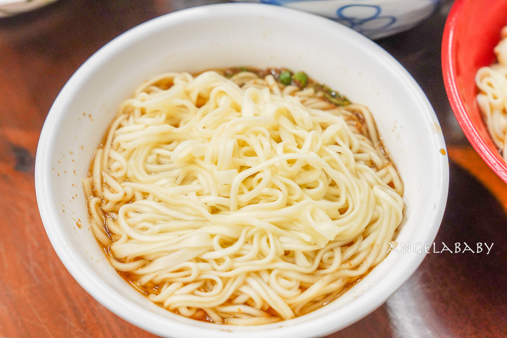 宜蘭美食｜在地老字號麵店『湯城麵食』幸運才能見到仙女姊姊煮麻醬麵、500盤推薦 @梅格(Angelababy)享樂日記