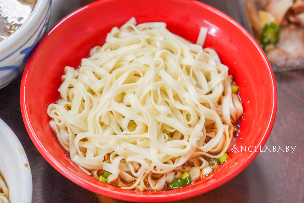 宜蘭美食｜在地老字號麵店『湯城麵食』幸運才能見到仙女姊姊煮麻醬麵、500盤推薦 @梅格(Angelababy)享樂日記