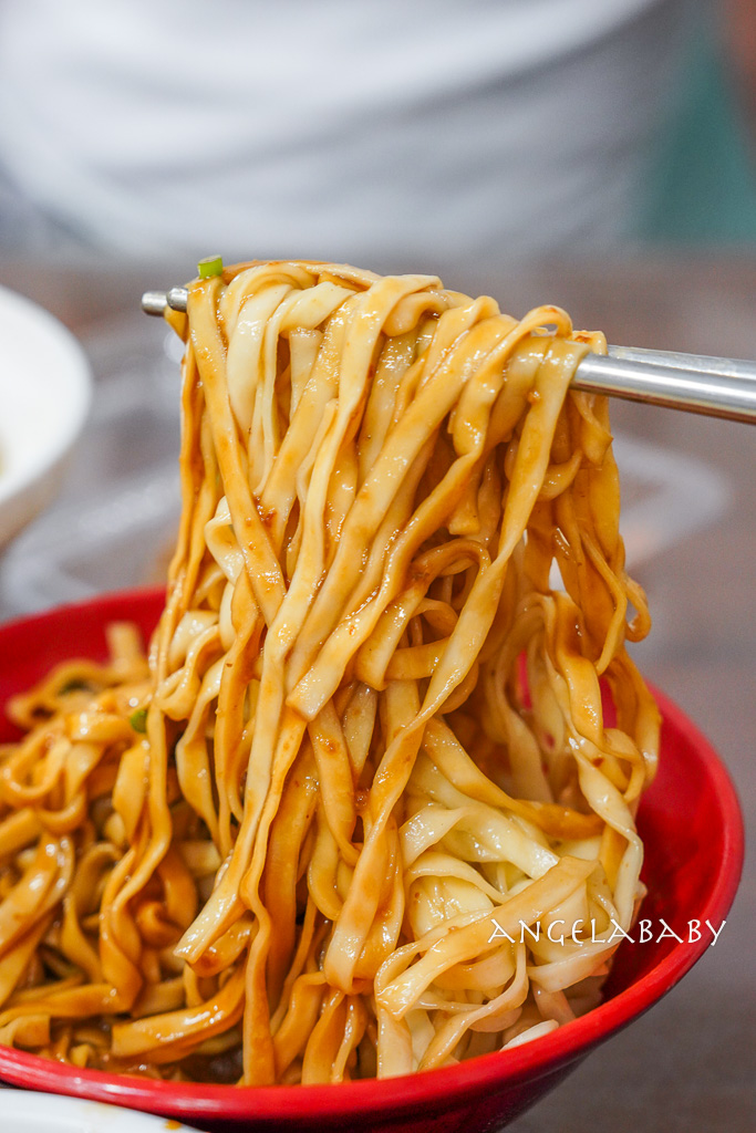 宜蘭美食｜在地老字號麵店『湯城麵食』幸運才能見到仙女姊姊煮麻醬麵、500盤推薦 @梅格(Angelababy)享樂日記