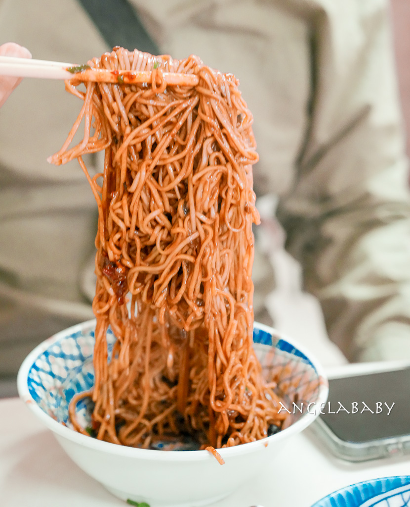 宜蘭美食|巨無霸份量『復興路炸醬麵』復興國中美食 @梅格(Angelababy)享樂日記 宜蘭美食|巨無霸份量『復興路炸醬麵』復興國中美食 @梅格(Angelababy)享樂日記