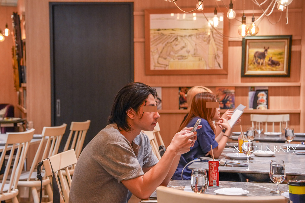 大直劍南路站美食推薦『驢子餐廳 L’IDIOT GRILL&PASTA 春大直店』超值四人分享餐、好吃戰斧豬排 @梅格(Angelababy)享樂日記