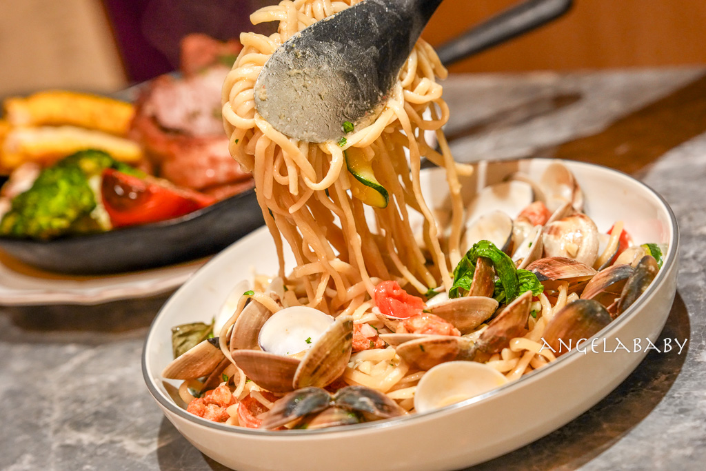 大直劍南路站美食推薦『驢子餐廳 L’IDIOT GRILL&PASTA 春大直店』超值四人分享餐、好吃戰斧豬排 @梅格(Angelababy)享樂日記