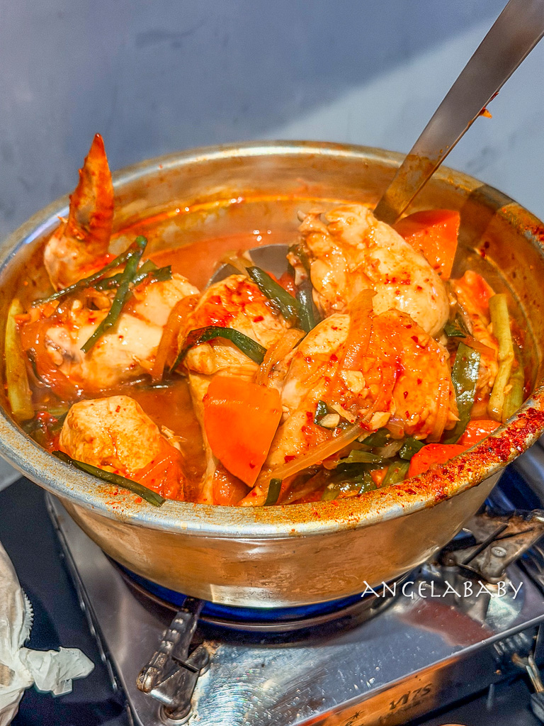 台北最好吃的韓式辣雞湯『豬豬 JUJU POCHA 쭈쭈포차』菜單、super junior推薦韓式料理 @梅格(Angelababy)享樂日記