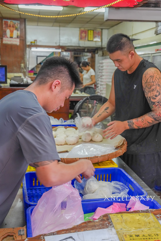 鶯歌美食『鶯歌宜蘭土包仔』三鶯線鶯歌陶瓷老街排隊美食推薦、一顆12.5元 @梅格(Angelababy)享樂日記