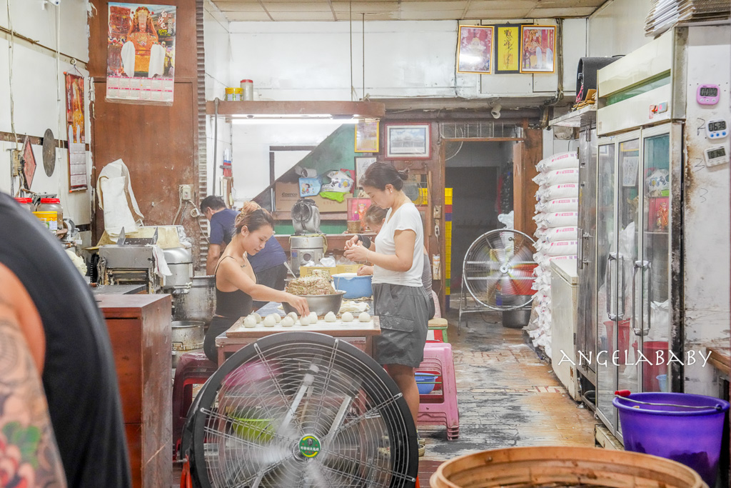 鶯歌美食『鶯歌宜蘭土包仔』三鶯線鶯歌陶瓷老街排隊美食推薦、一顆12.5元 @梅格(Angelababy)享樂日記