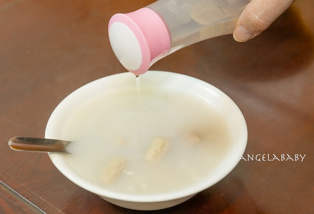 鶯歌車站美食｜熱賣一甲子的厚Ｑ肉圓『彰鶯肉圓』標配超濃郁四神湯 @梅格(Angelababy)享樂日記