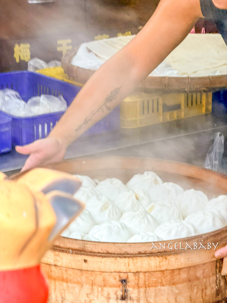 鶯歌美食『鶯歌宜蘭土包仔』三鶯線鶯歌陶瓷老街排隊美食推薦、一顆12.5元 @梅格(Angelababy)享樂日記
