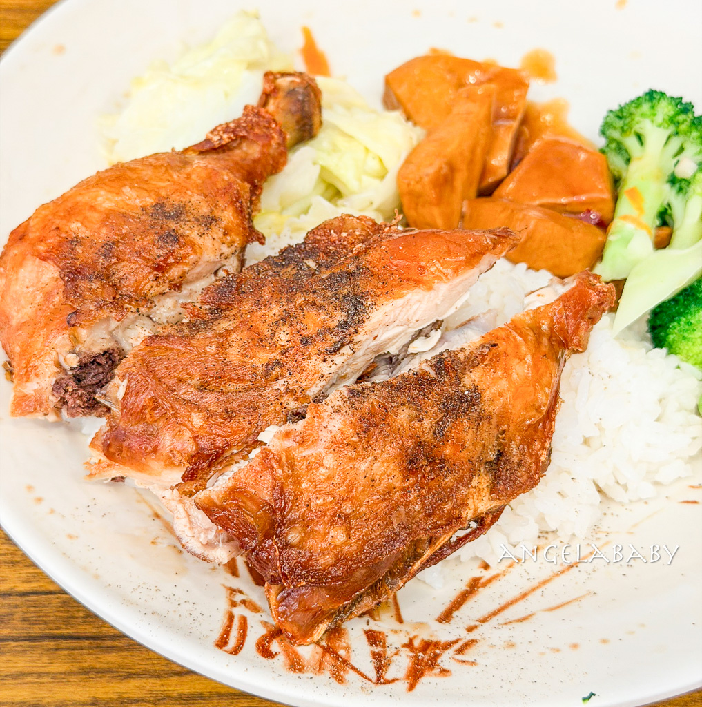 板橋美食便當｜30年老字號便當店『金冠排骨』菜單、好吃雞腿飯 @梅格(Angelababy)享樂日記