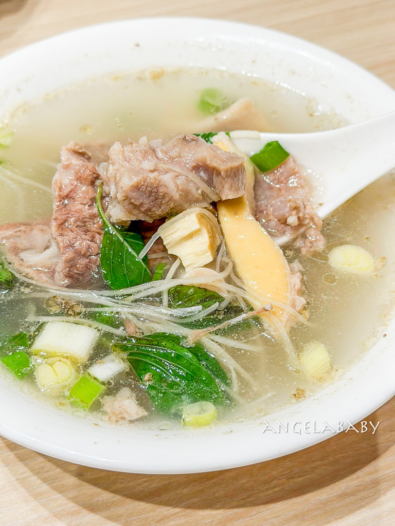 遼寧夜市美食『牛家村』菜單、超好吃脆皮蚵仔煎、炒飯 @梅格(Angelababy)享樂日記
