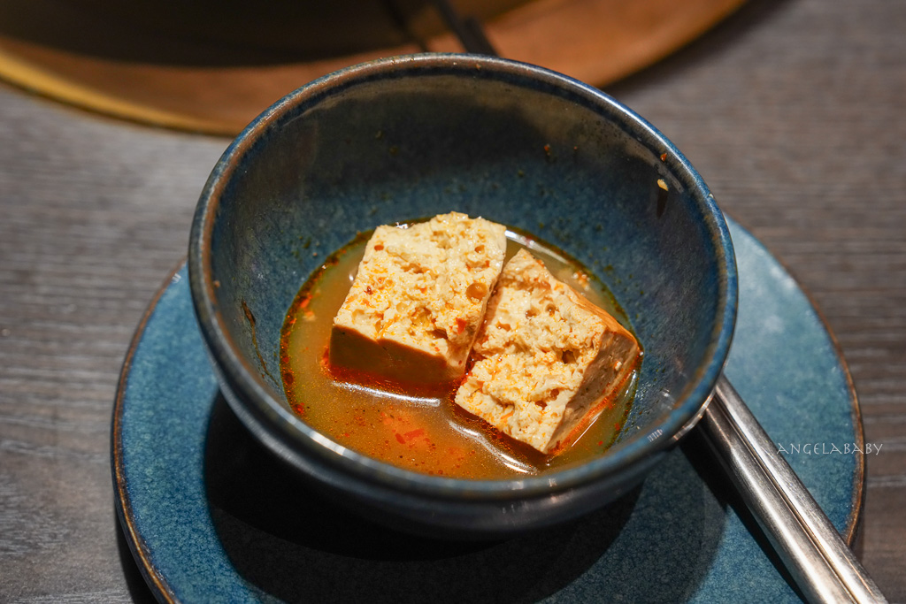 板橋麻辣鴨也豆腐吃到飽『這一鍋 板橋府中殿』每人500元超值雙肉套餐還有冰沙暢飲！ @梅格(Angelababy)享樂日記