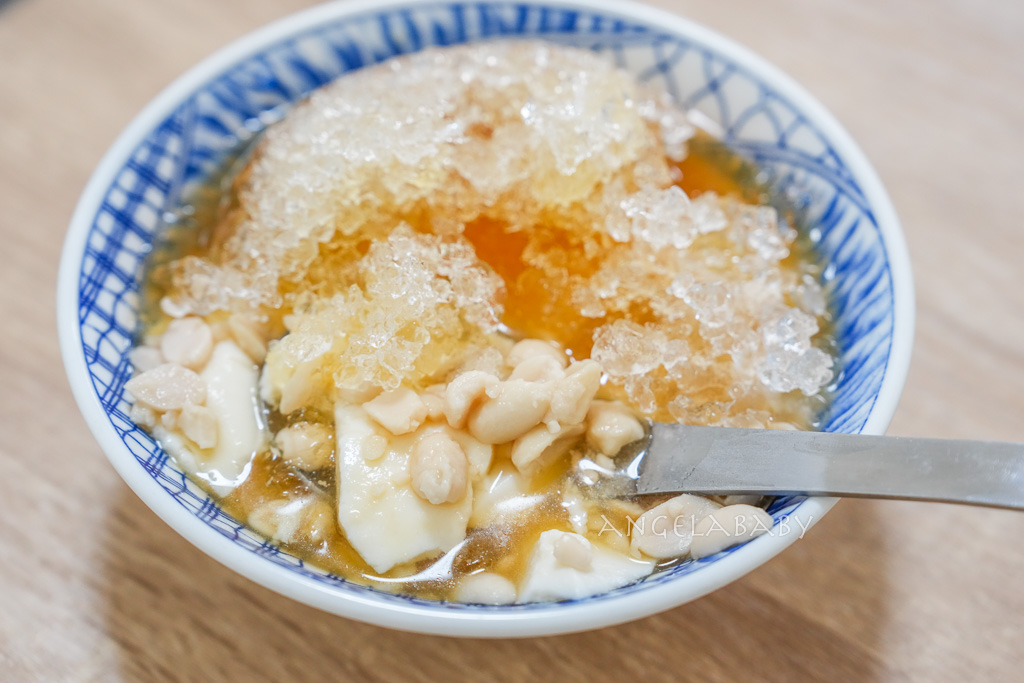 南投美食｜在地40年手工豆花『水里陳家豆花』任選1~3種配料通通40元 @梅格(Angelababy)享樂日記