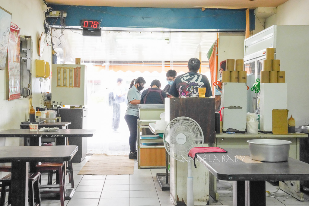 宜蘭車站小籠包『正常鮮肉小籠包店』有冷氣座位的小籠包店 @梅格(Angelababy)享樂日記