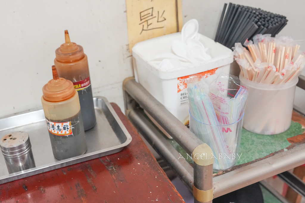 宜蘭車站小籠包『正常鮮肉小籠包店』有冷氣座位的小籠包店 @梅格(Angelababy)享樂日記