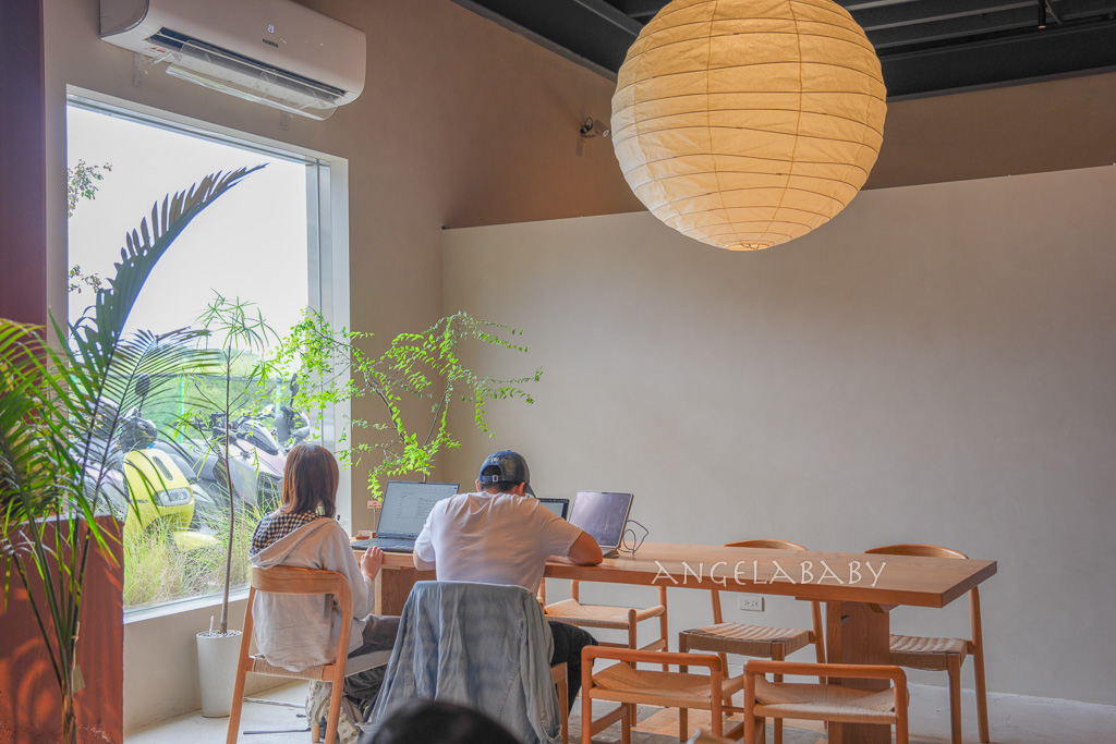 新莊新開幕咖啡廳『CA.1 COFFEE』日系侘寂風質感插座咖啡廳、寵物友善咖啡 @梅格(Angelababy)享樂日記
