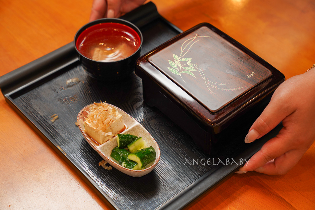 桃園新開幕｜日式鰻魚飯『味藏 鰻魚飯』當天現殺烤白燒鰻魚、定食220元起 @梅格(Angelababy)享樂日記