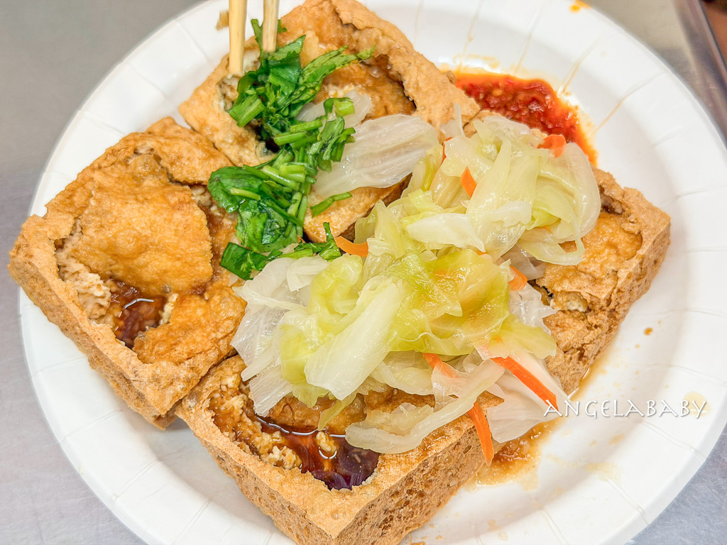 三重必吃臭豆腐『雅口天香臭豆腐』必比登美食、大橋頭站美食推薦 @梅格(Angelababy)享樂日記