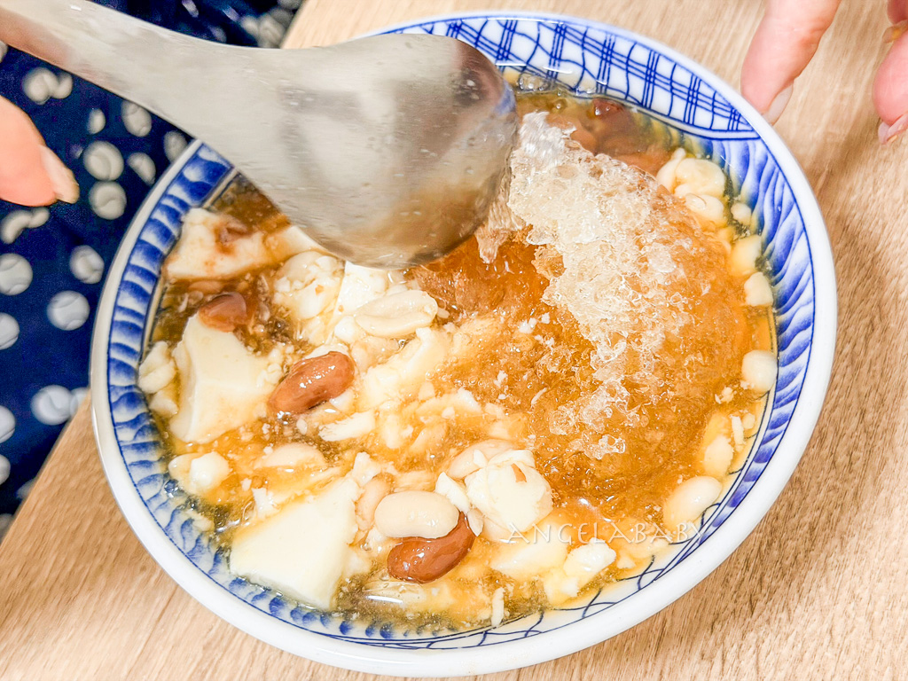 南投美食｜在地40年手工豆花『水里陳家豆花』任選1~3種配料通通40元 @梅格(Angelababy)享樂日記