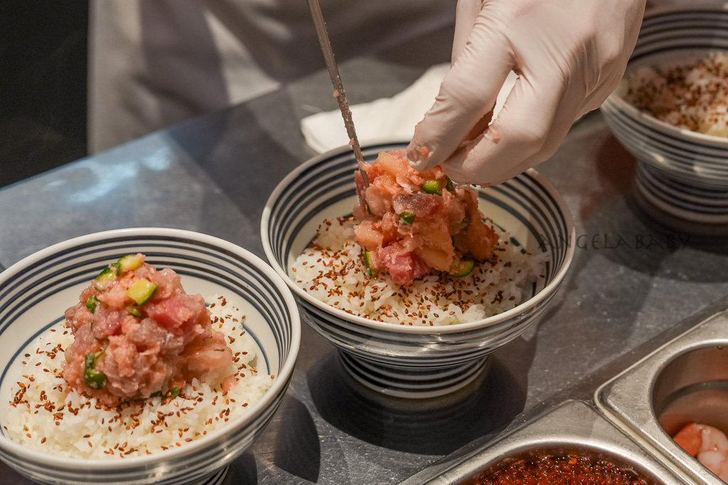 信義美食推薦｜東京排名第一的海鮮丼『日本橋海鮮丼辻半 微風信義店』訂位、讀者優惠截圖免費招待綜合生魚片 @梅格(Angelababy)享樂日記