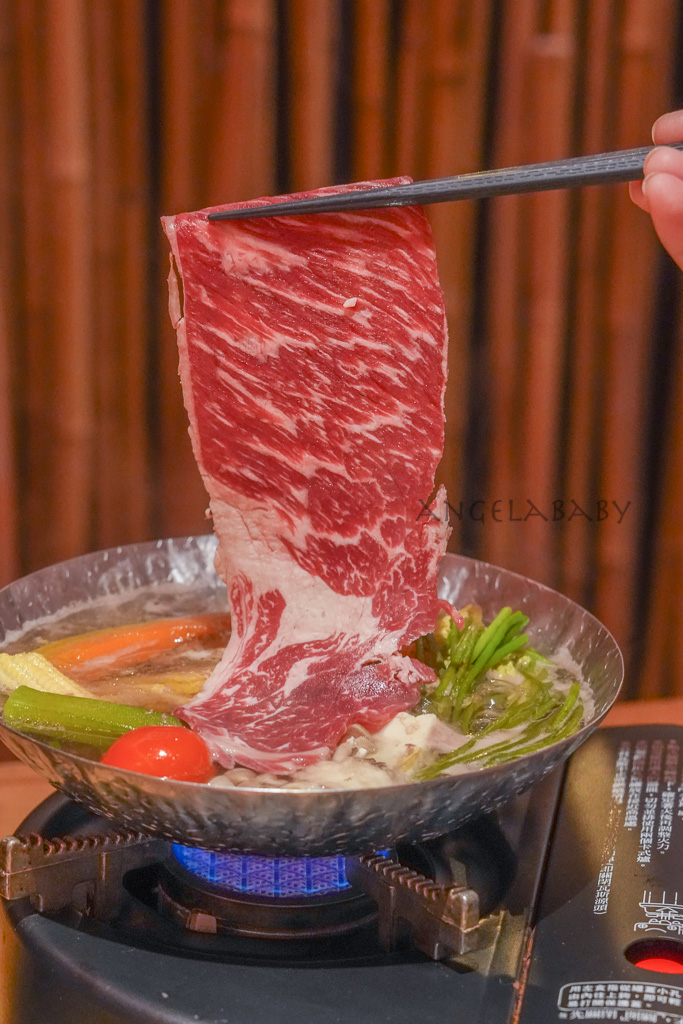 信義美食推薦｜東京排名第一的海鮮丼『日本橋海鮮丼辻半 微風信義店』訂位、讀者優惠截圖免費招待綜合生魚片 @梅格(Angelababy)享樂日記