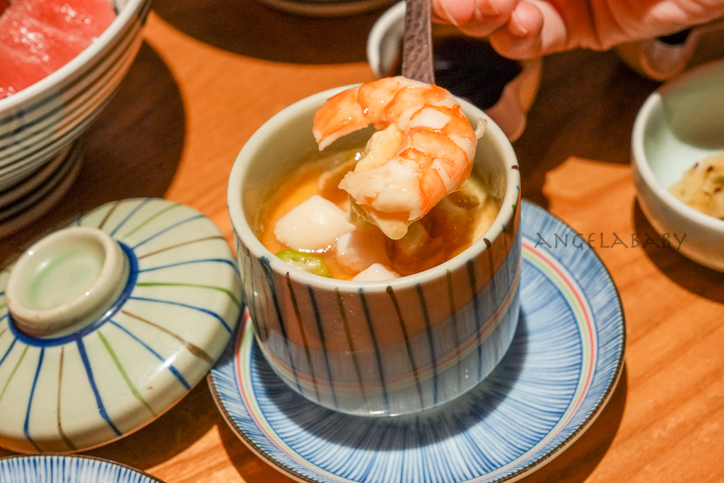 信義美食推薦｜東京排名第一的海鮮丼『日本橋海鮮丼辻半 微風信義店』訂位、讀者優惠截圖免費招待綜合生魚片 @梅格(Angelababy)享樂日記