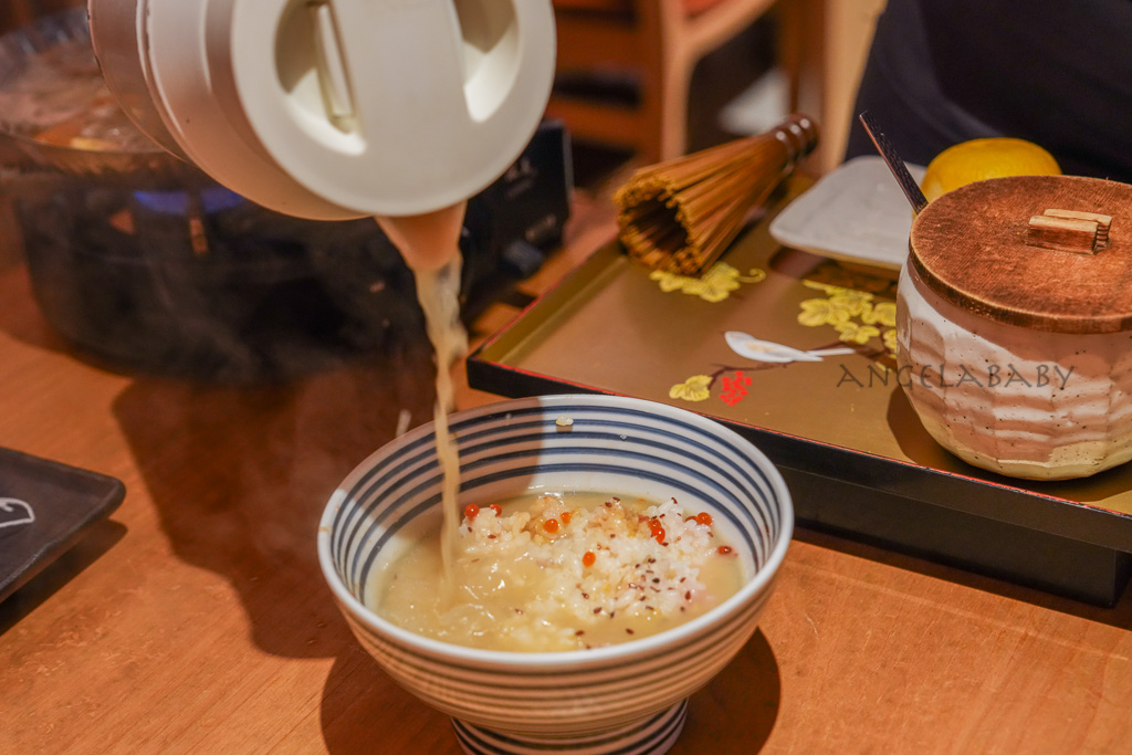 信義美食推薦｜東京排名第一的海鮮丼『日本橋海鮮丼辻半 微風信義店』訂位、讀者優惠截圖免費招待綜合生魚片 @梅格(Angelababy)享樂日記