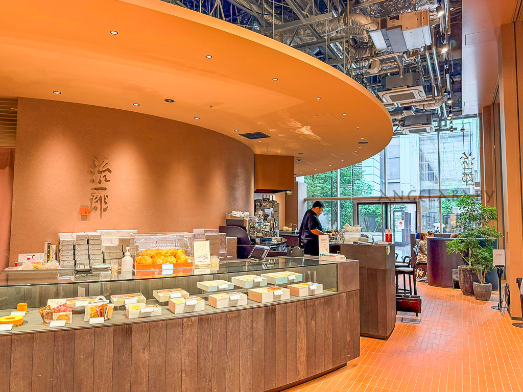 東京必吃甜點『治一郎 KITTE 丸の内店』號稱最強布丁、連年輪蛋糕都是極品 @梅格(Angelababy)享樂日記 東京必吃甜點『治一郎 KITTE 丸の内店』號稱最強布丁、連年輪蛋糕都是極品 @梅格(Angelababy)享樂日記