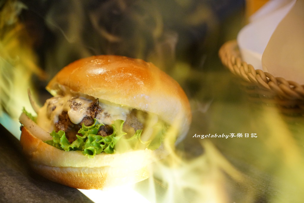 信義安和必吃 Wagyu Burger和牛漢堡 每日限量150份 排隊、外帶美食 ig打卡熱點 @梅格(Angelababy)享樂日記