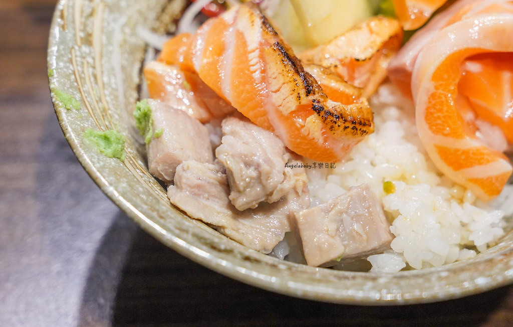 鮭魚控必吃的爆滿炙燒鮭魚腹丼『靜壽司』公館必吃、好吃日式丼飯、台北第一鮭魚丼 @梅格(Angelababy)享樂日記